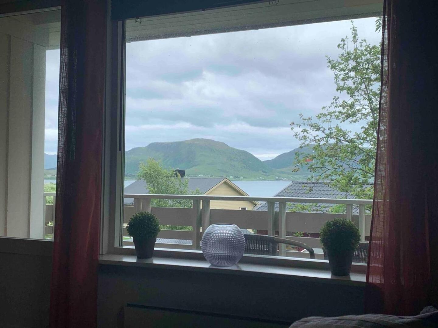 Leilighet Med Balkong Og Havutsikt Pa Napp. 外观 照片